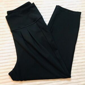 Lucy Activewear Pleat Front Tapered Leg Knit Joggers Travel Pants Women’s Medium